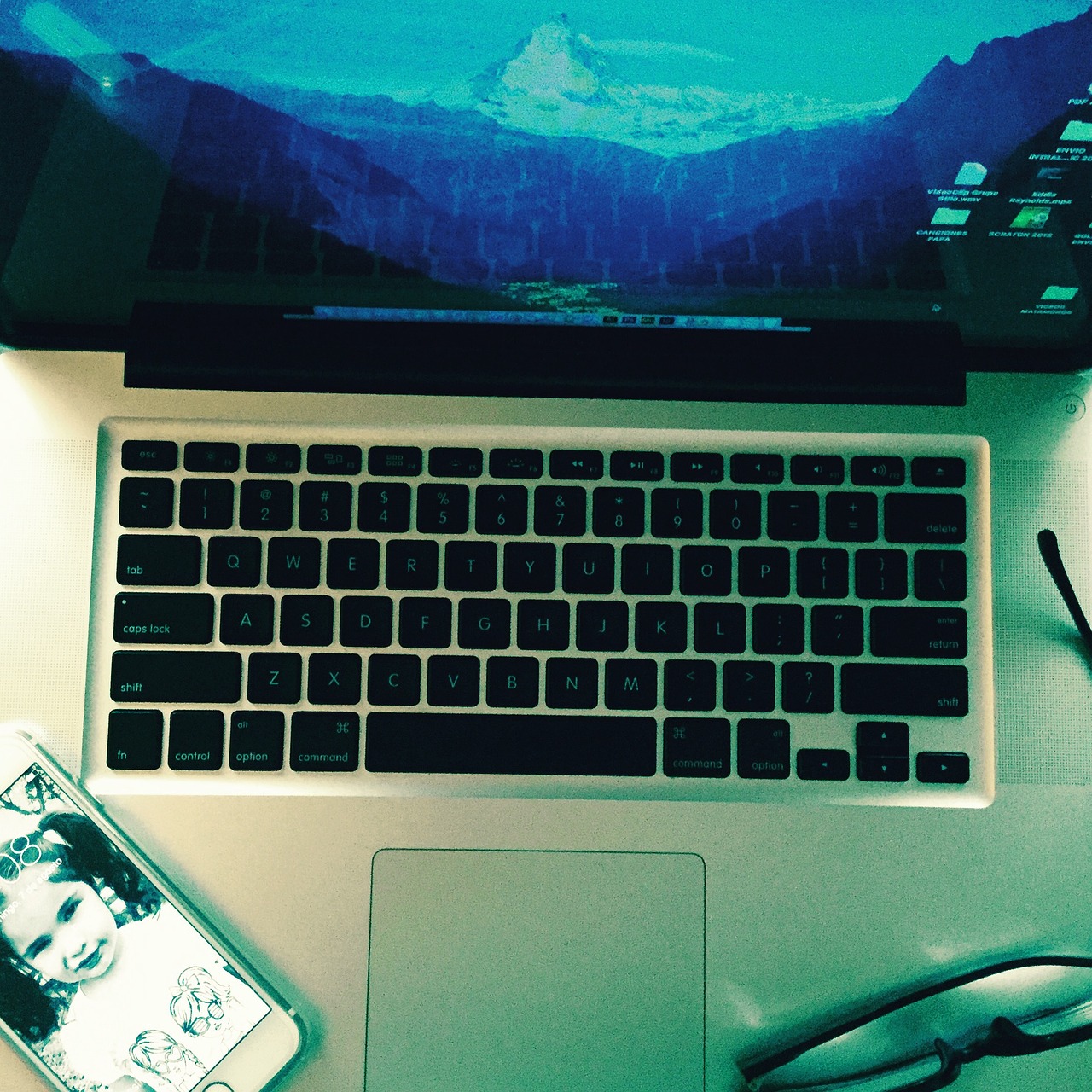 Troubleshooting 101: A Lifehack to Resolving Common Internet Issues and Technical Glitches